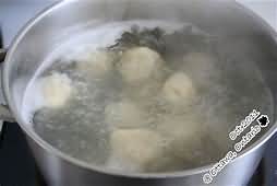 Potatoes, old, boiled in salted water, flesh only